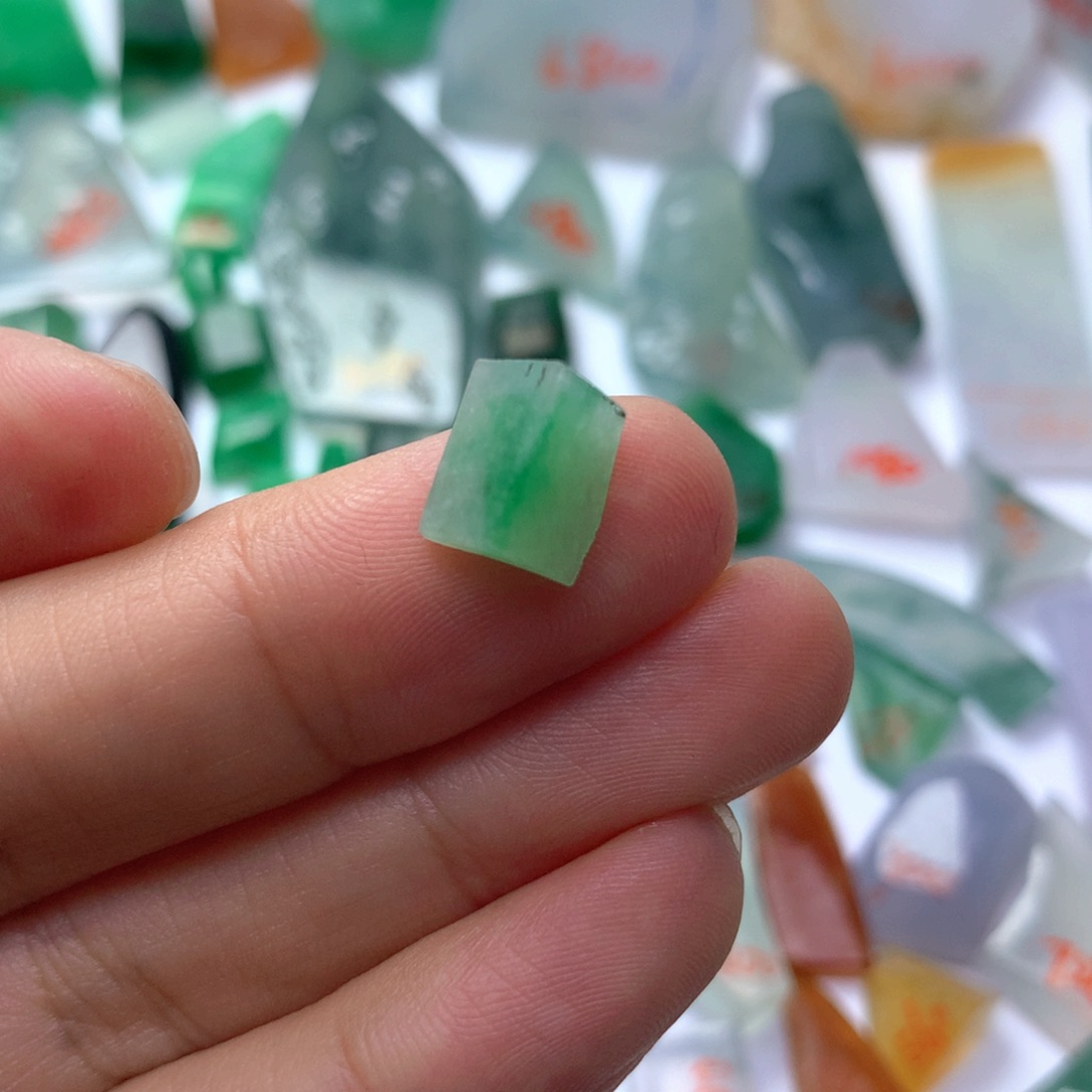 定制翡翠未镶嵌天然缅甸翡翠吊坠挂件