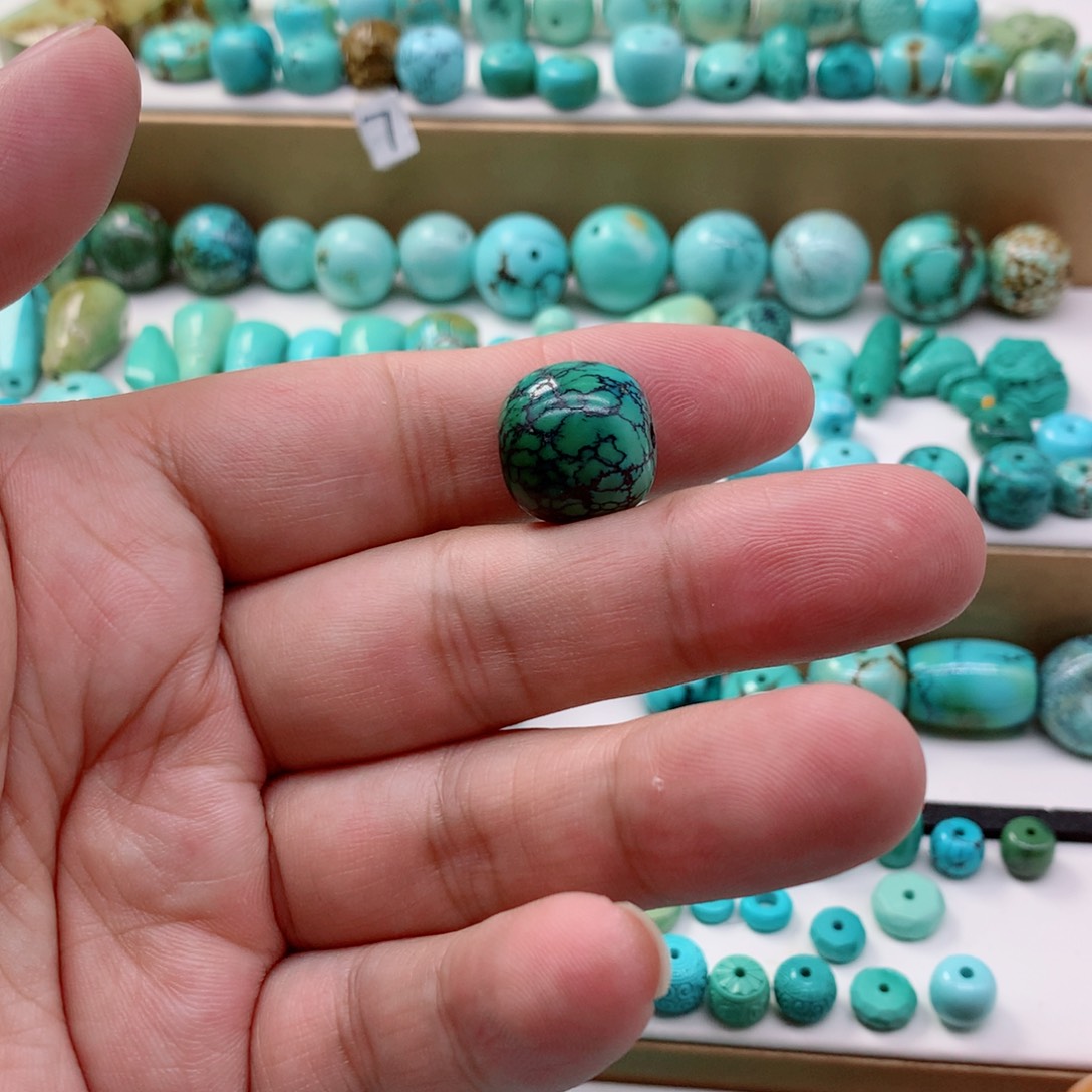 绿松石未镶嵌挂件