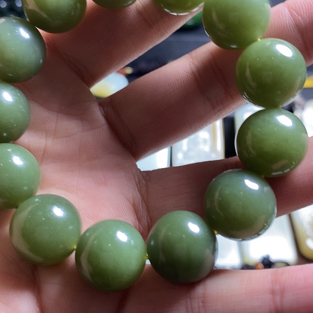 和田玉未镶嵌手串