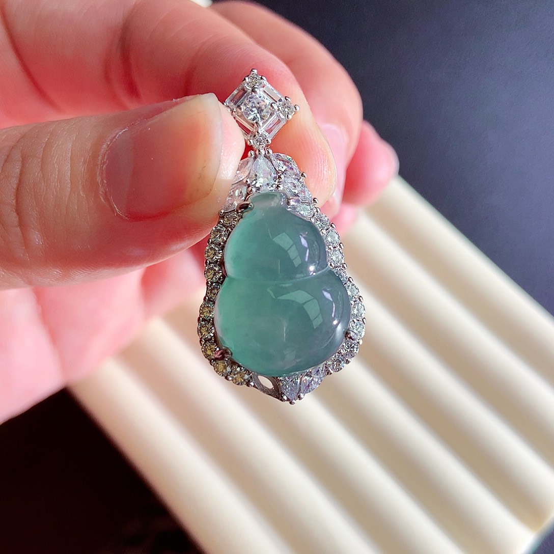 【闪购商品】翡翠颈饰未镶嵌天然