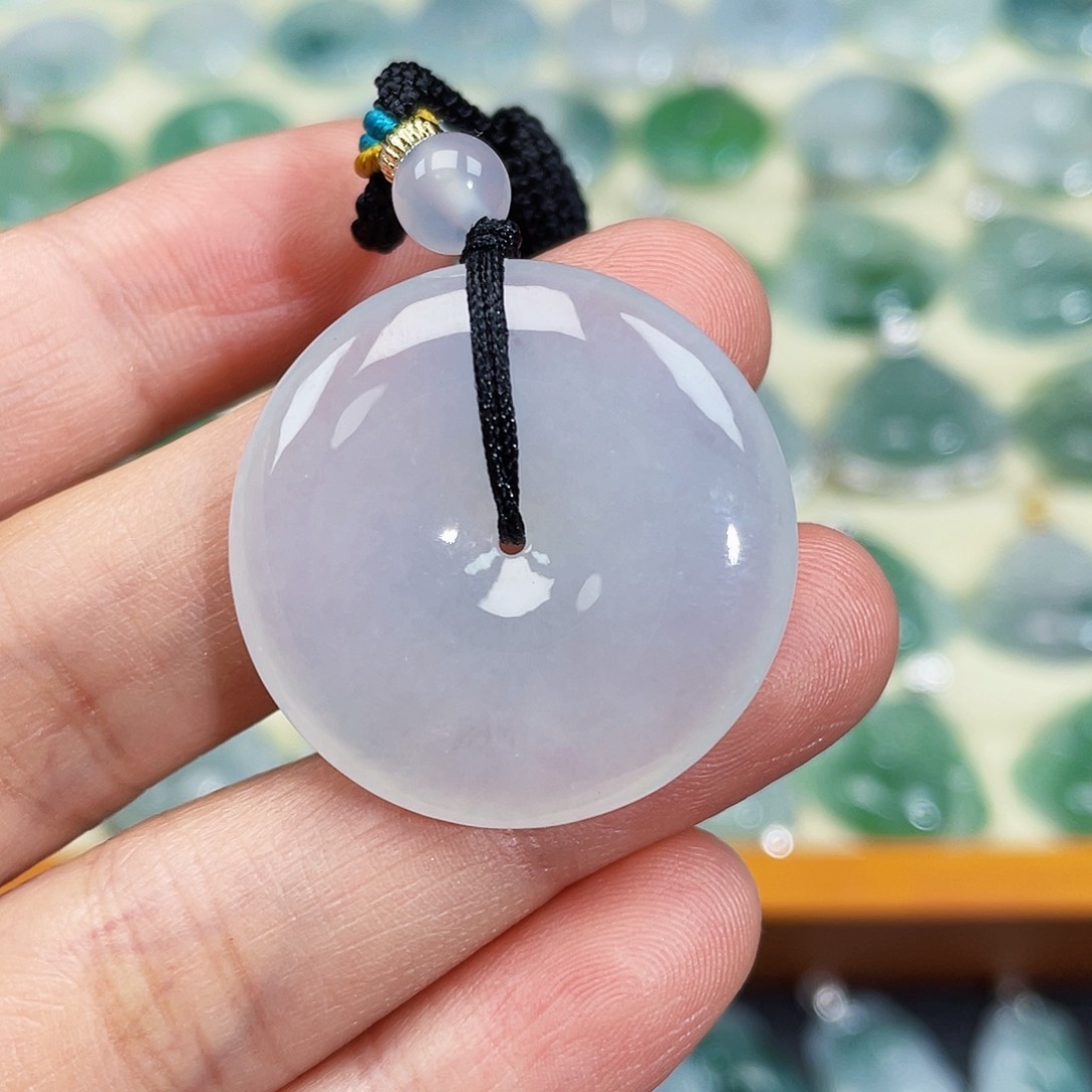 翡翠颈饰未镶嵌吊坠