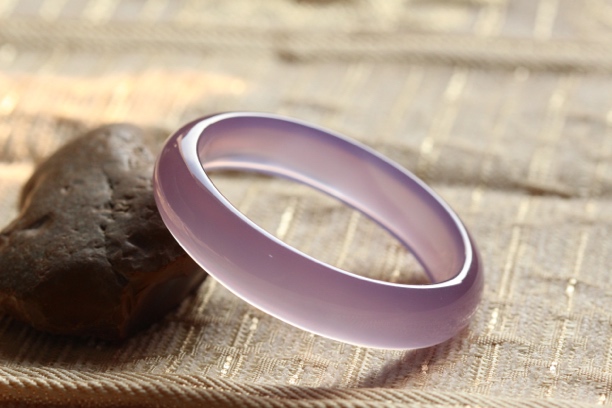 微瑕疵品 白月光玛瑙手镯半山半水渐变绿翡翠色荔枝冻镯子女收藏