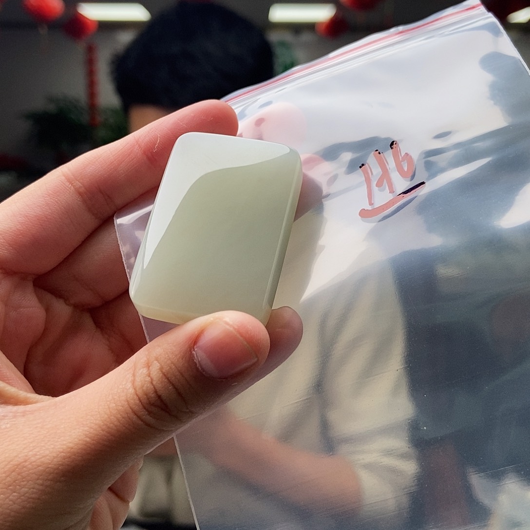 和田玉颜色多样性发拍一发一未镶嵌