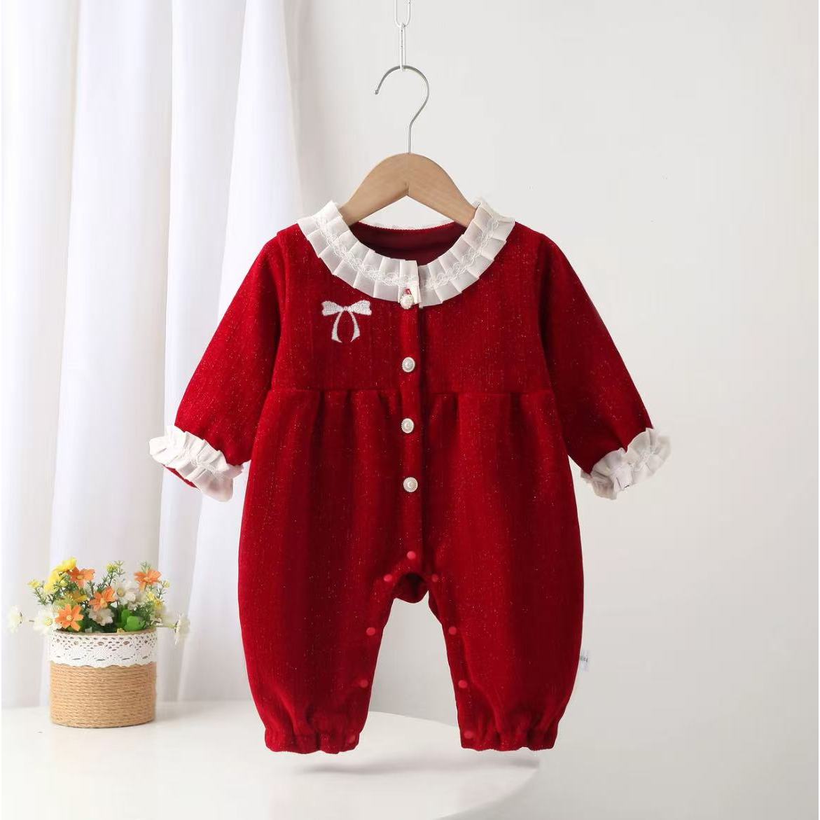 婴幼儿可爱宝宝时尚百搭加绒花边红色连体