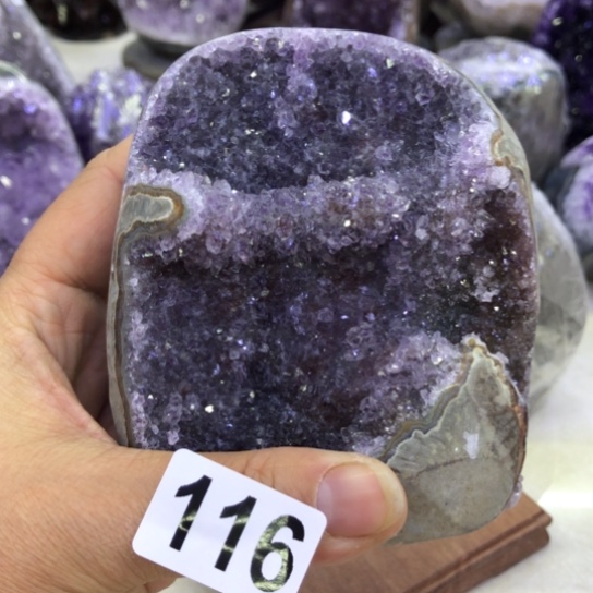 紫晶天然水晶摆件未镶嵌