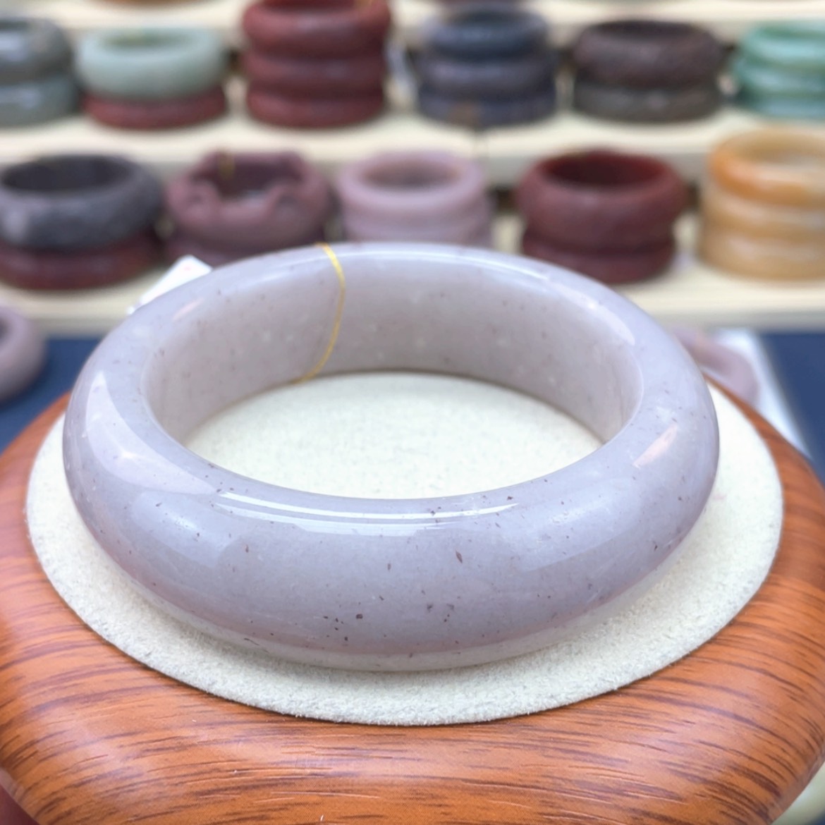 【闪购商品】石英质玉手镯未镶嵌