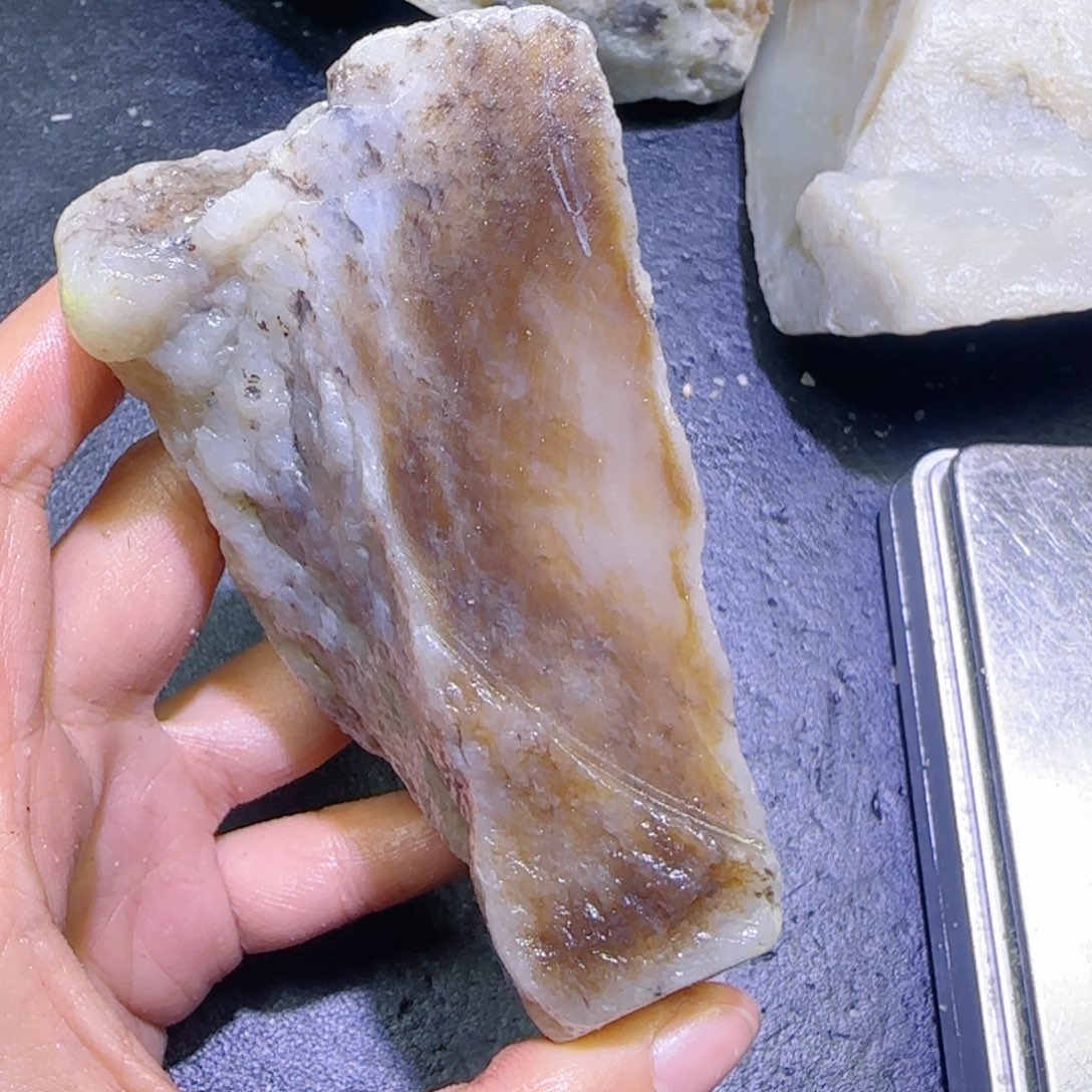 和田玉未镶嵌珠宝半成品