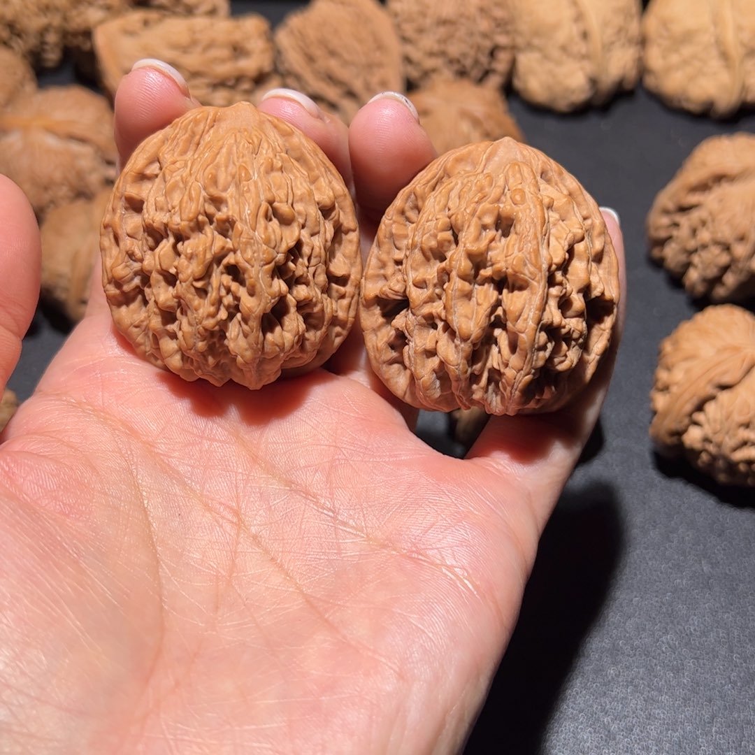 文玩核桃吊坠麦穗虎头