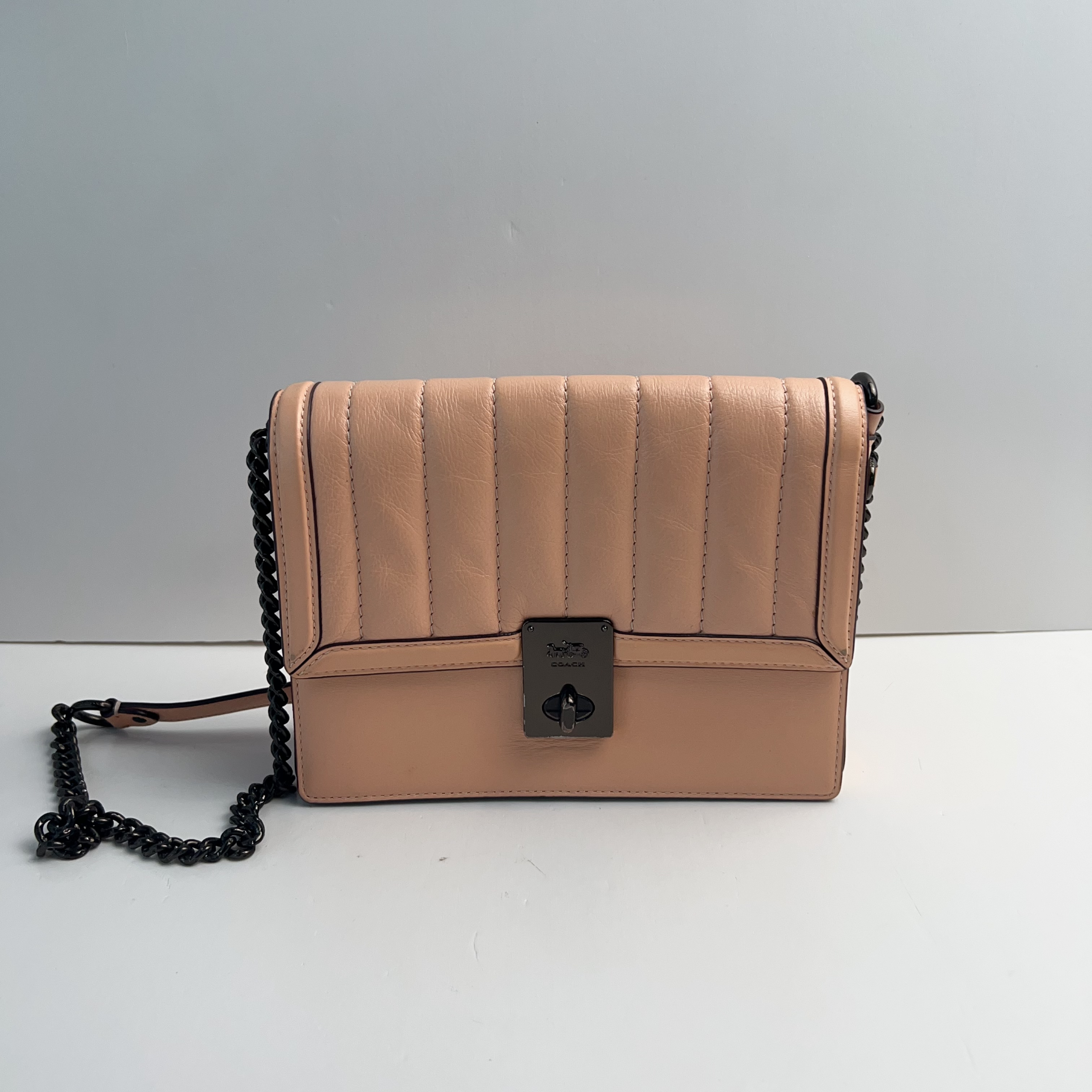 95新 COACH/蔻驰 蔻驰奶茶粉斜挎包