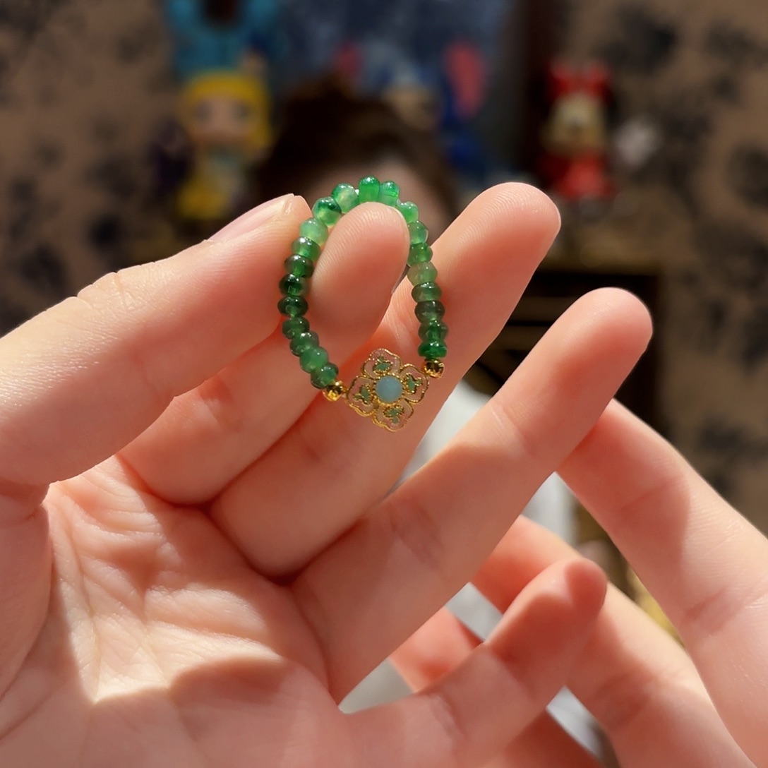 未镶嵌戒指翡翠戒指