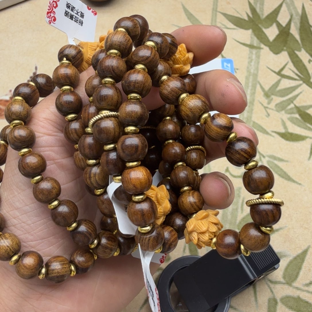 沉香香囊沉香黄色花梨