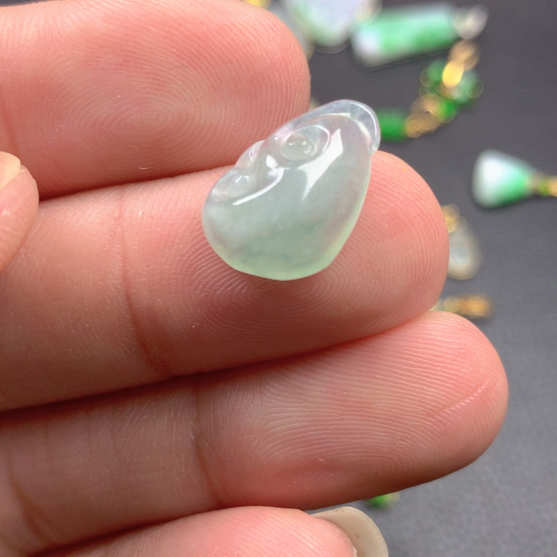 【闪购商品】颈饰未镶嵌翡翠翡翠