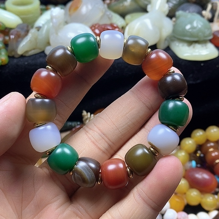 玛瑙/玉髓颈饰未镶嵌