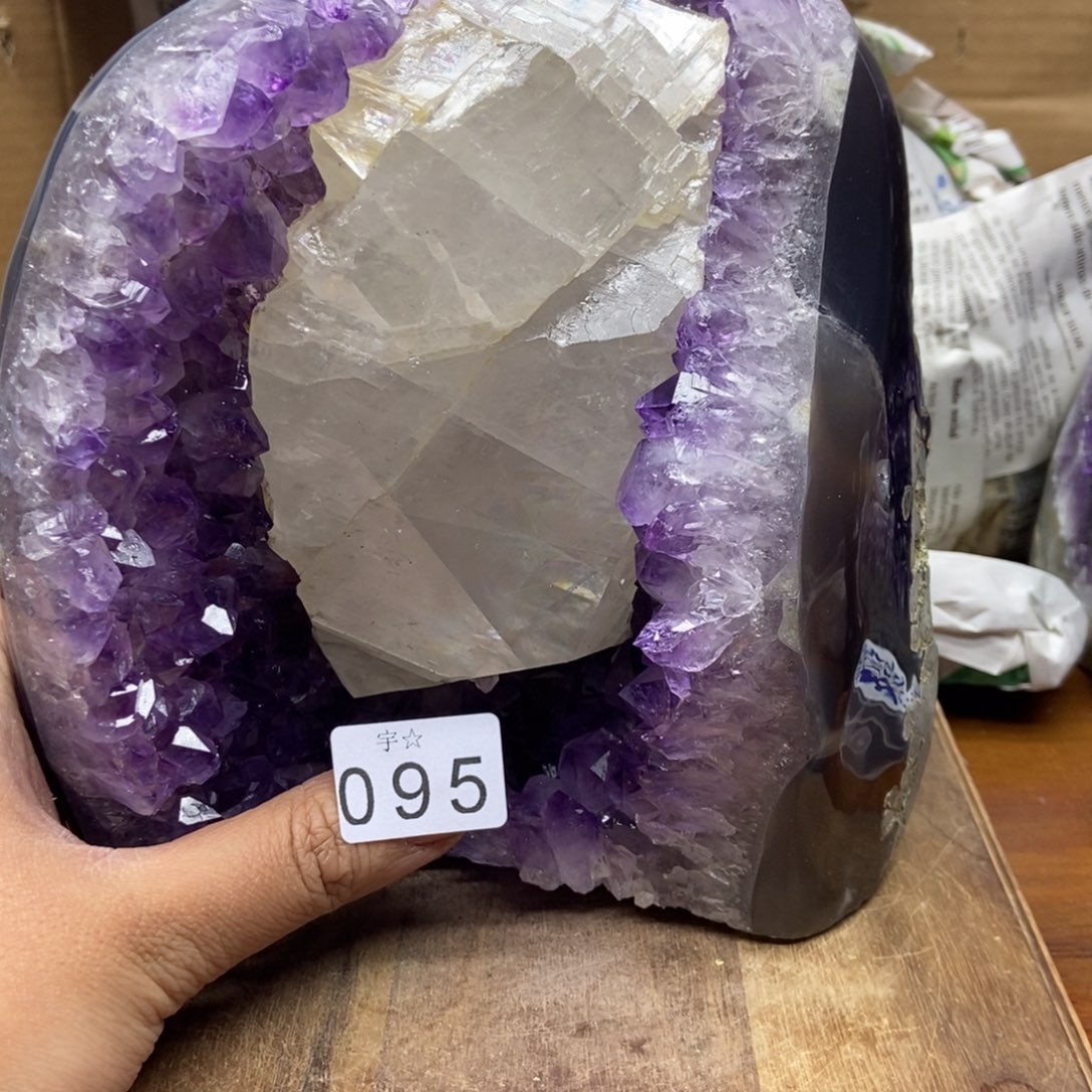 紫晶天然水晶摆件未镶嵌