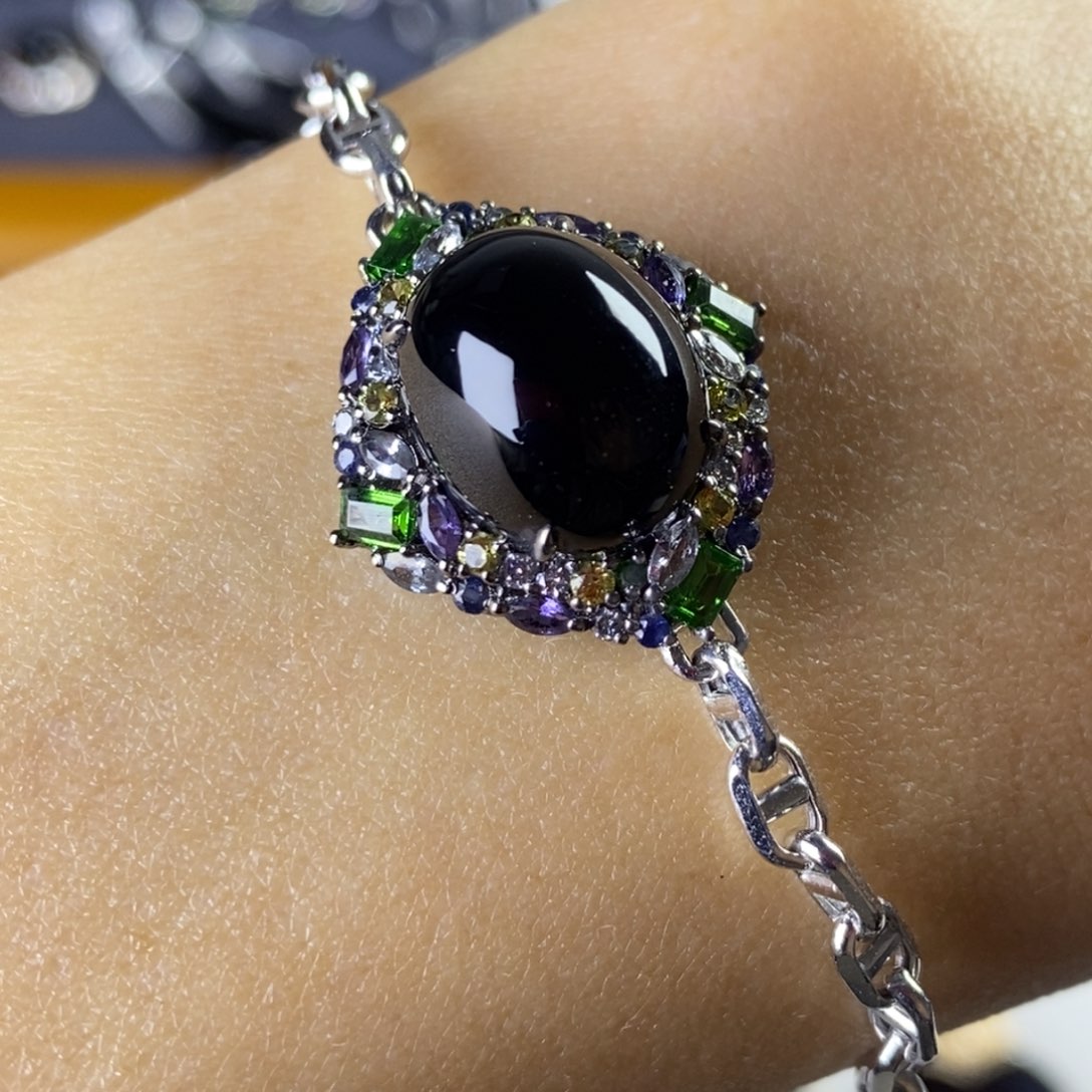 18K金镶嵌手链翡翠缅甸翡翠珠宝