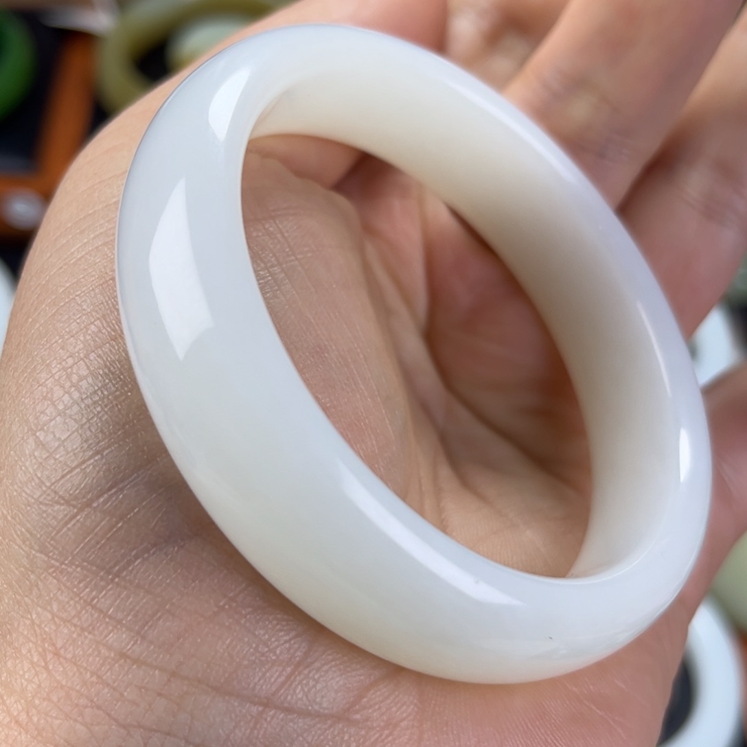 和田玉手镯未镶嵌b**m58.59俄