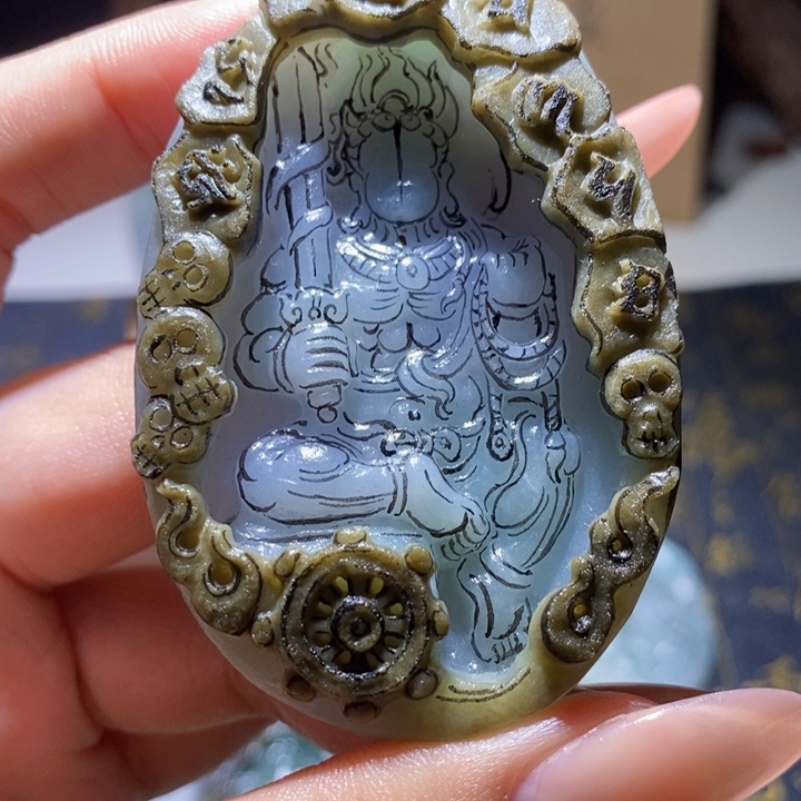坐***亲定制翡翠未镶嵌翡翠