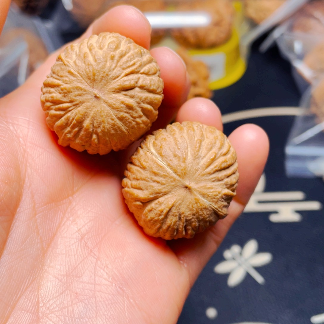 吊坠文玩核桃猴头元宝