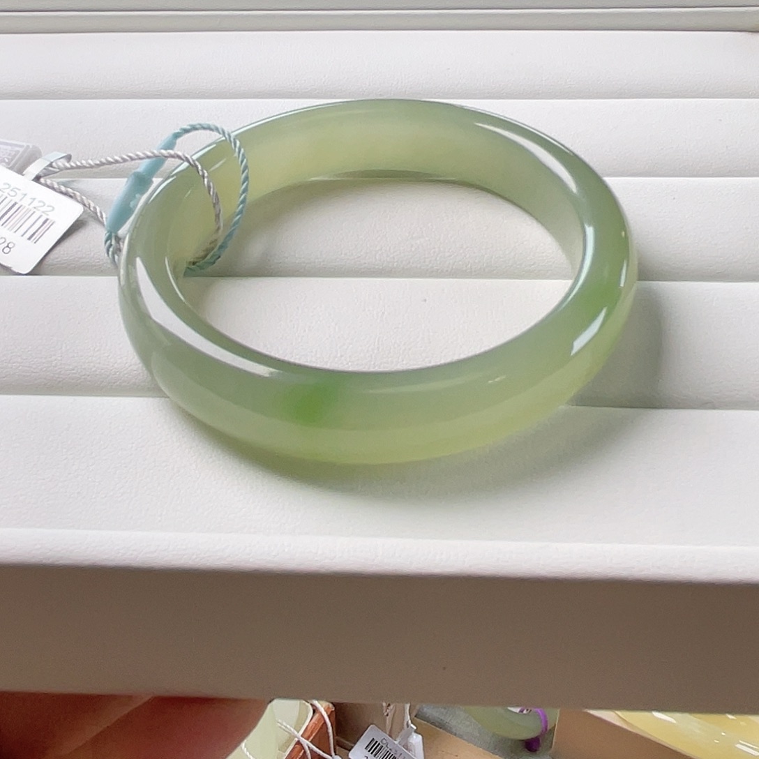 和田玉未镶嵌手镯冰猫翠青 两点翠 肉眼不包容 主播推荐