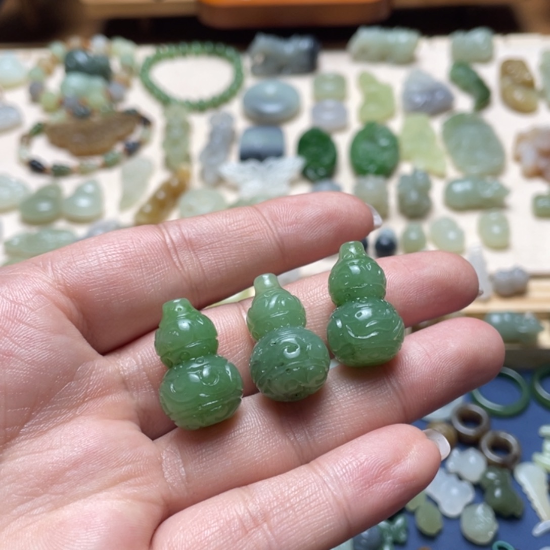 和田玉未镶嵌吊坠(不含链)我一个