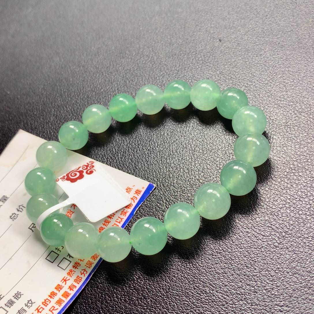 翡翠颈饰未镶嵌手串