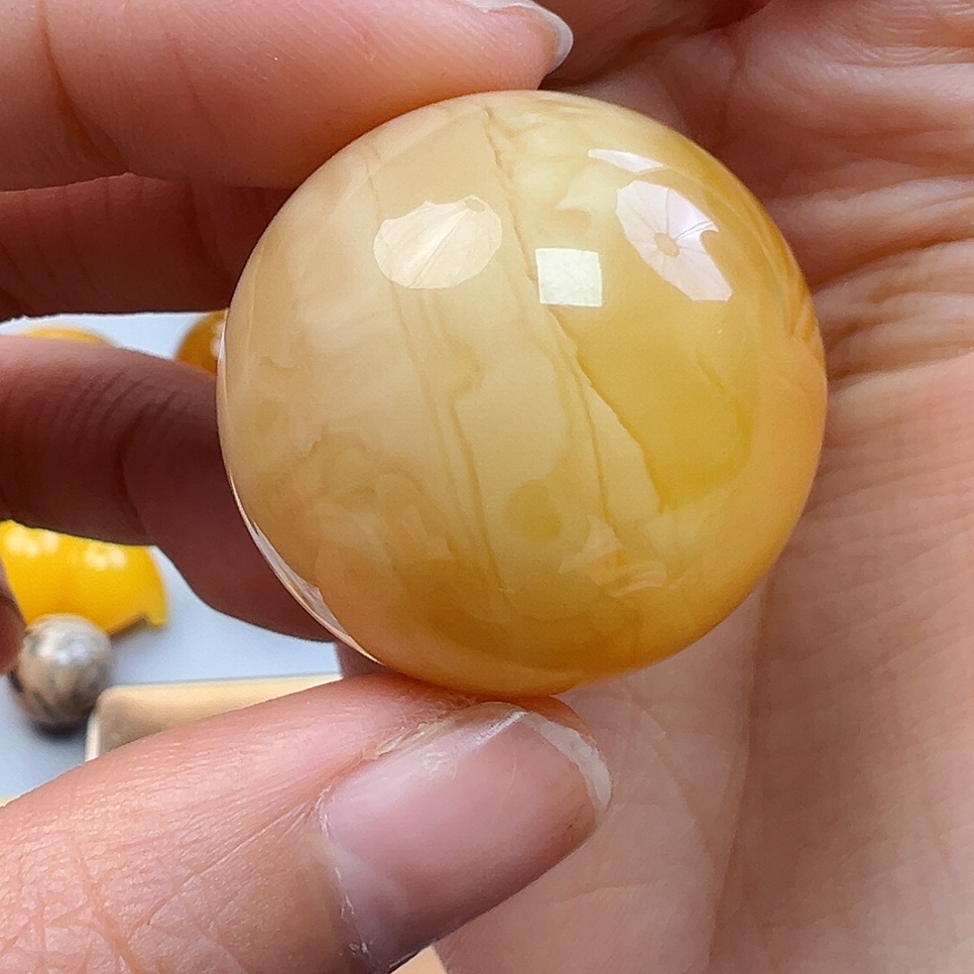 蜜蜡未镶嵌珠宝奇石