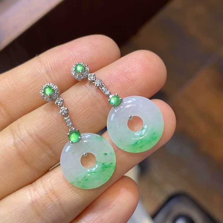 翡翠18K金镶嵌耳饰