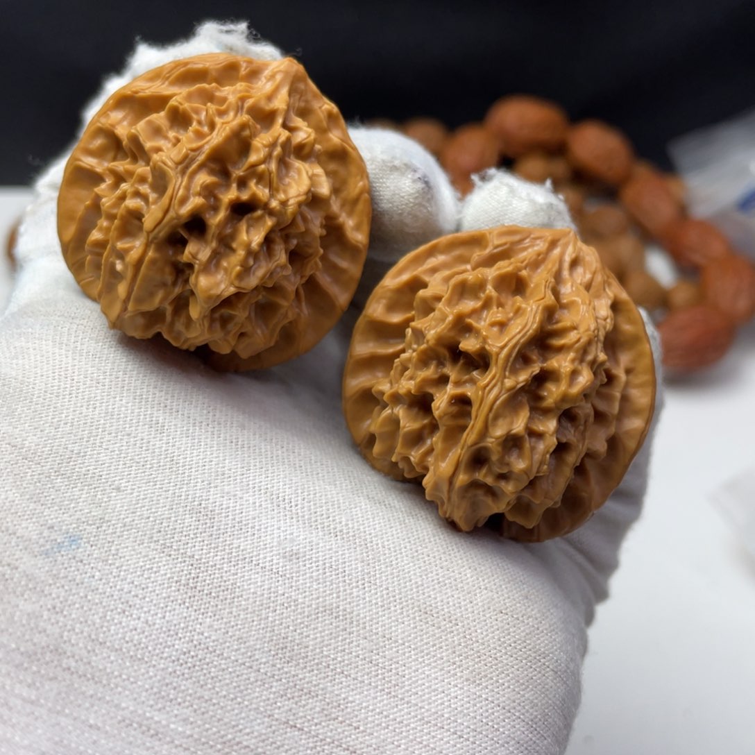 文玩核桃吊坠40野生山地果全品已打底