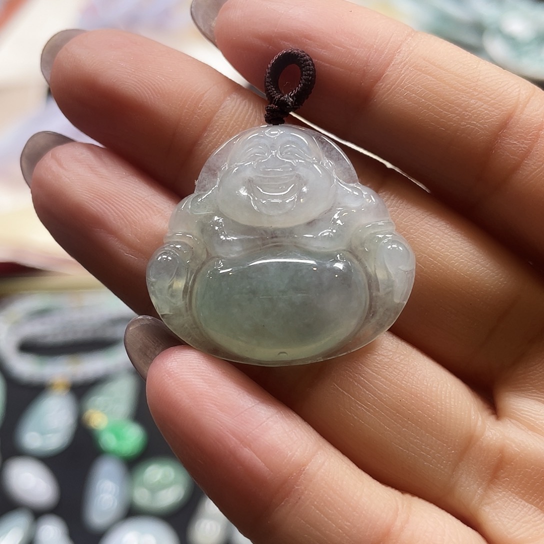 翡翠未镶嵌颈饰佛公