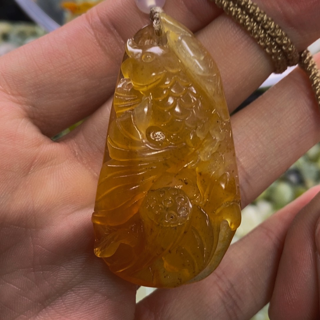 蛇纹石玉吊坠未镶嵌