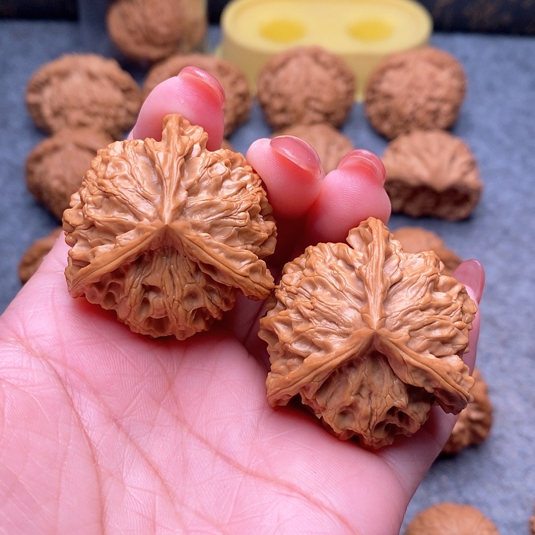 文玩核桃把件精品天花板盘山三棱42全品