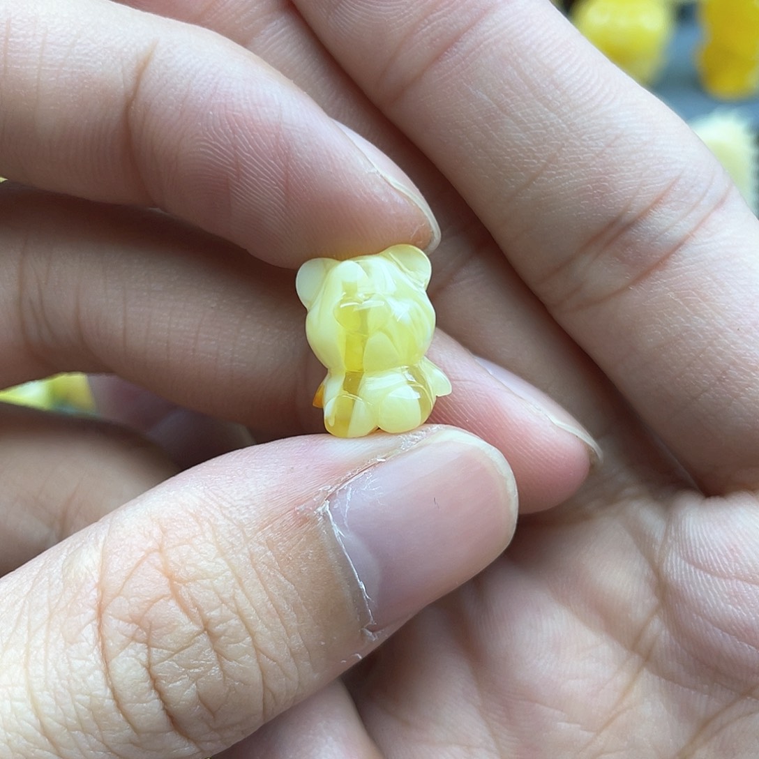 琥珀裸石未镶嵌蜜蜡