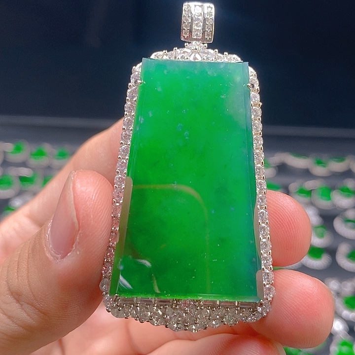 翡翠银S925镶嵌吊坠(赠链)