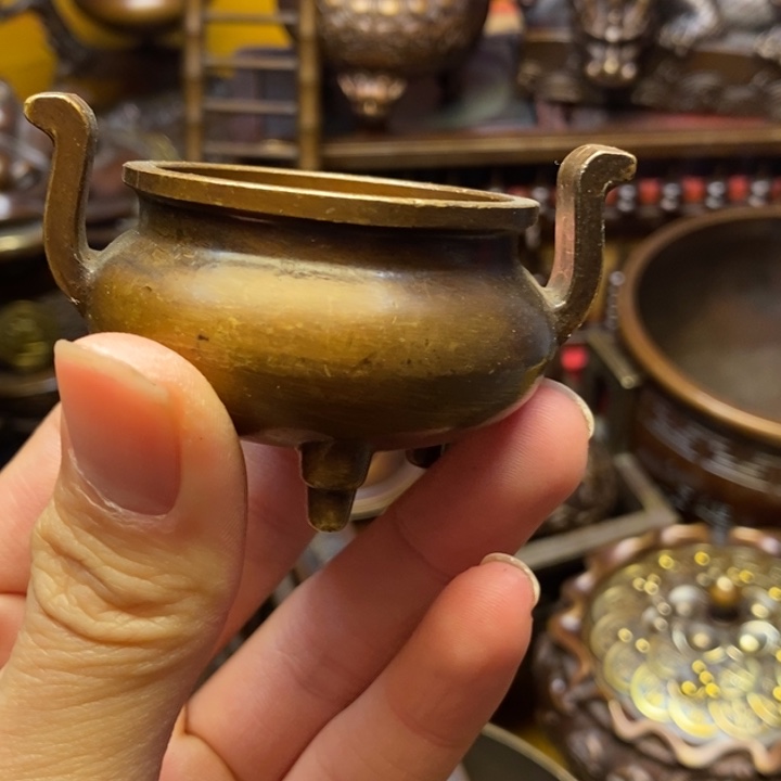 铜器摆件做工精良