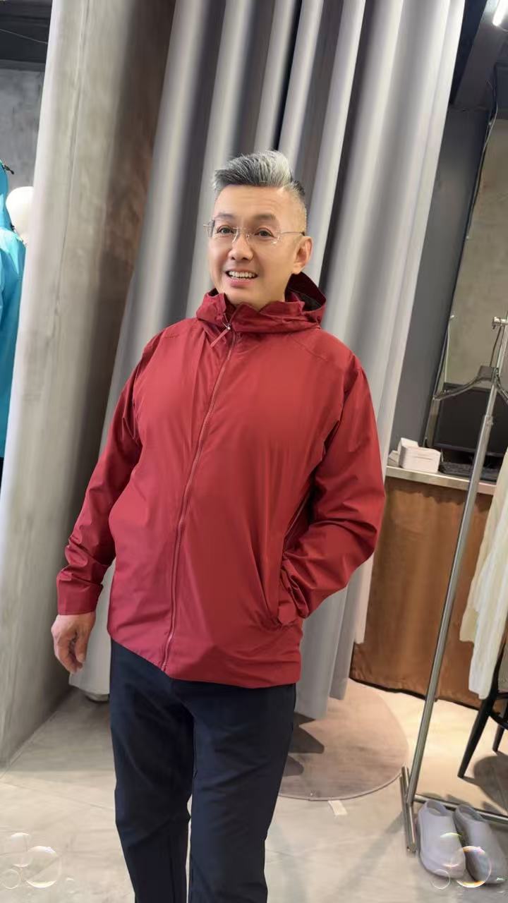 【一吨她娘专属】秋冬新款户外高端情侣都市轻量化冲锋衣外套PF7008