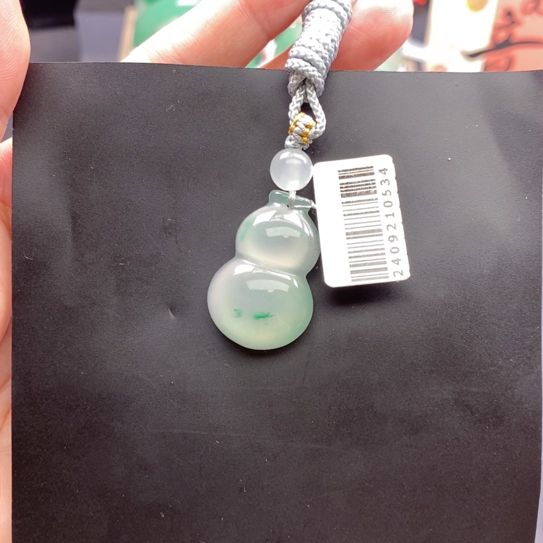 石英质玉颈饰未镶嵌顺*