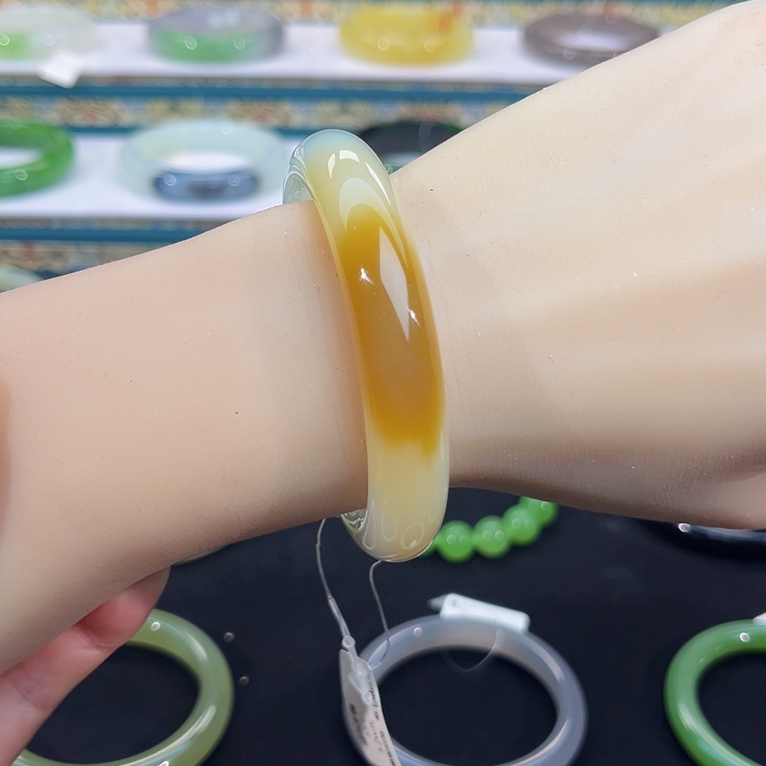 未镶嵌手镯和田玉-糖白手镯～一口糖