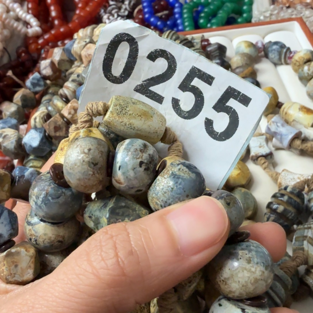 倔***卜玛瑙/玉髓未镶嵌颈饰