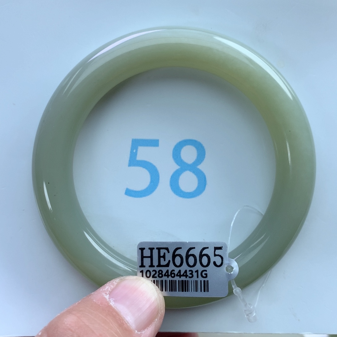 和田玉手镯未镶嵌玥