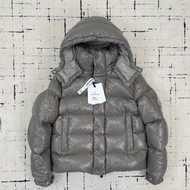 未使用 MONCLER MAYA 70周年限定灰色短款羽绒服 2码 1764