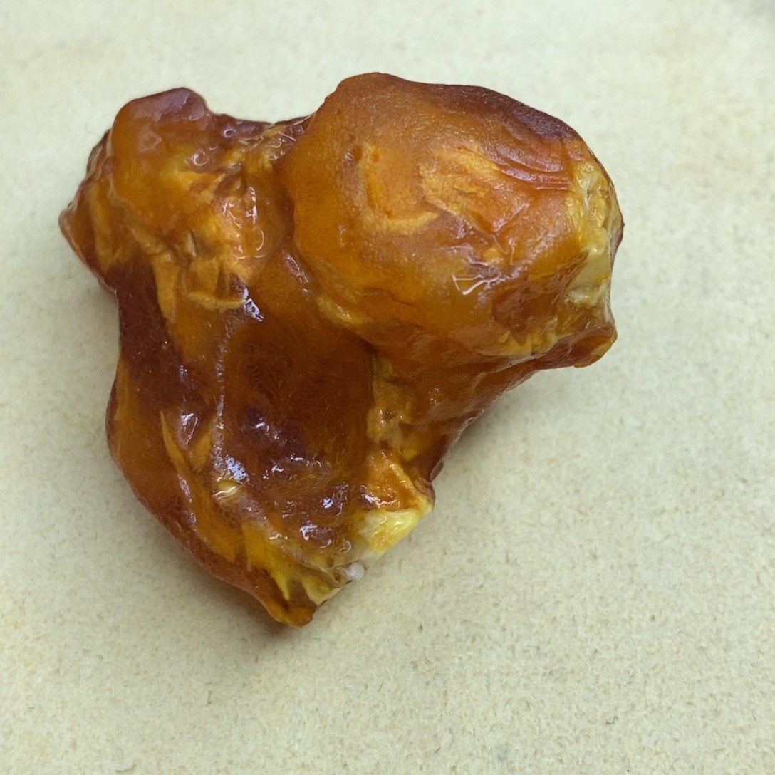 未镶嵌定制蜜蜡愿***笑梨