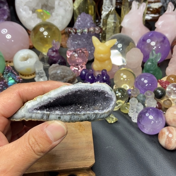 水晶摆件未镶嵌小晶洞