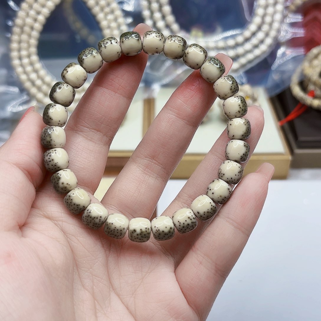 星月菩提吊坠杠**术河豚