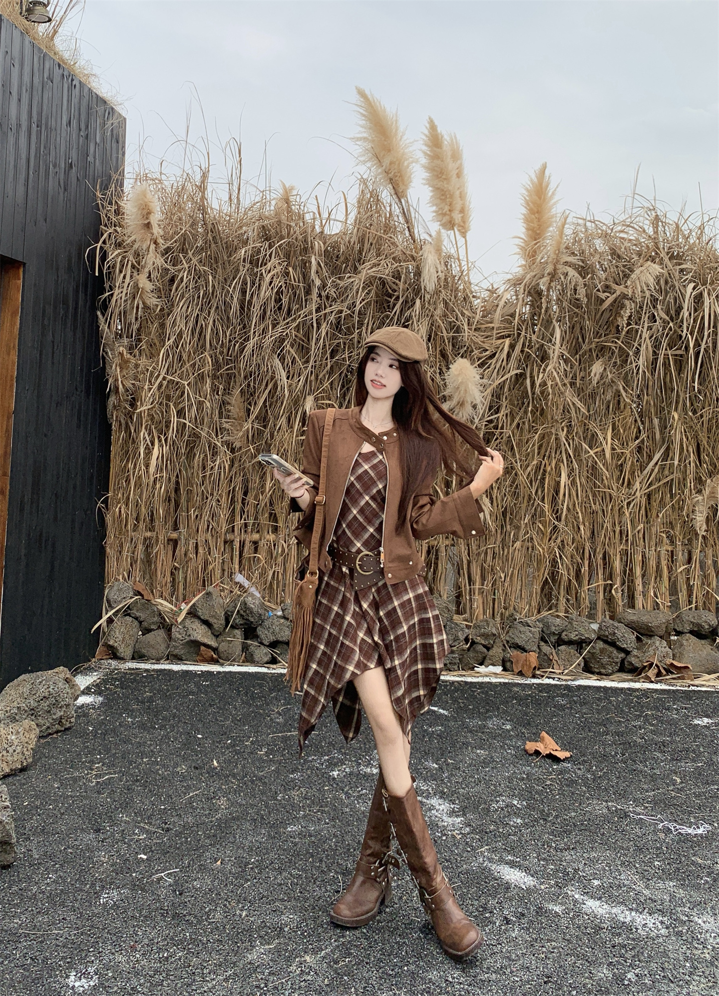 复古夹克圆领长袖拉链外套+格子吊带裙V领显瘦不规则下摆连衣裙