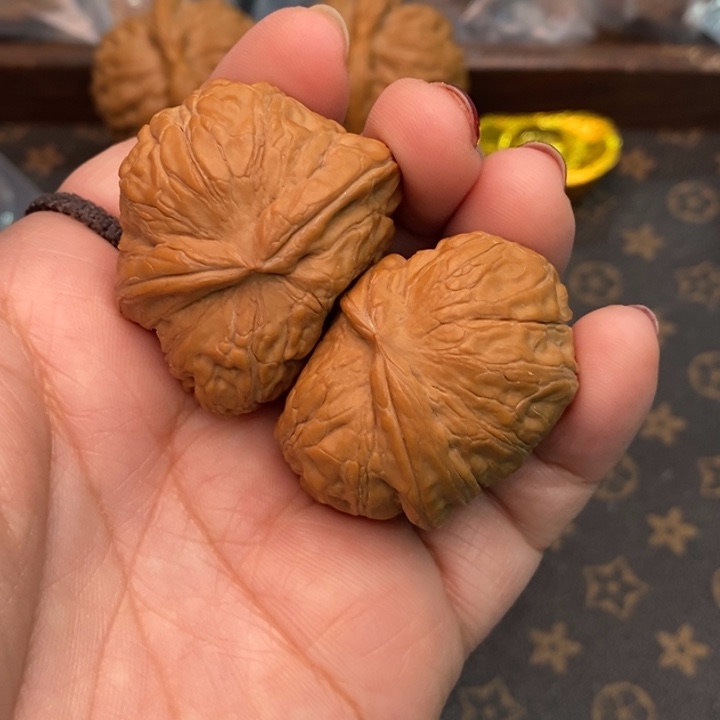 核桃元宝半壁核桃