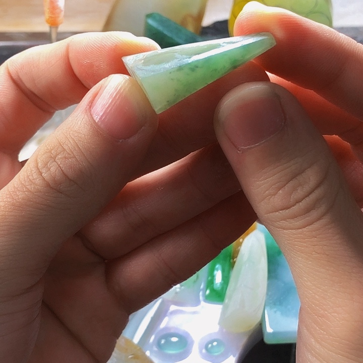 定制翡翠未镶嵌包工