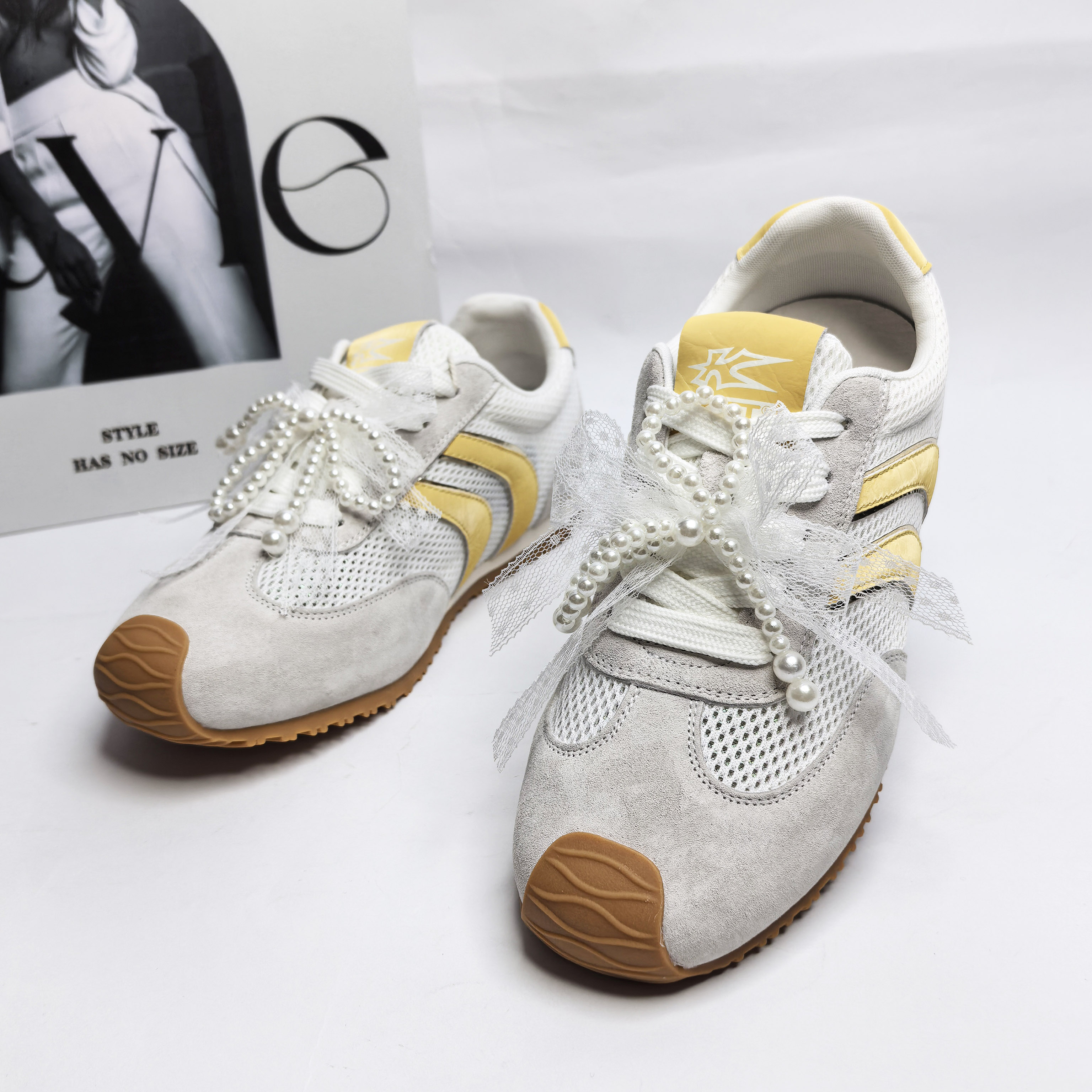 KFT脚王夏季猪巴网橡胶底网面透气平跟女慢跑运动鞋KB260428