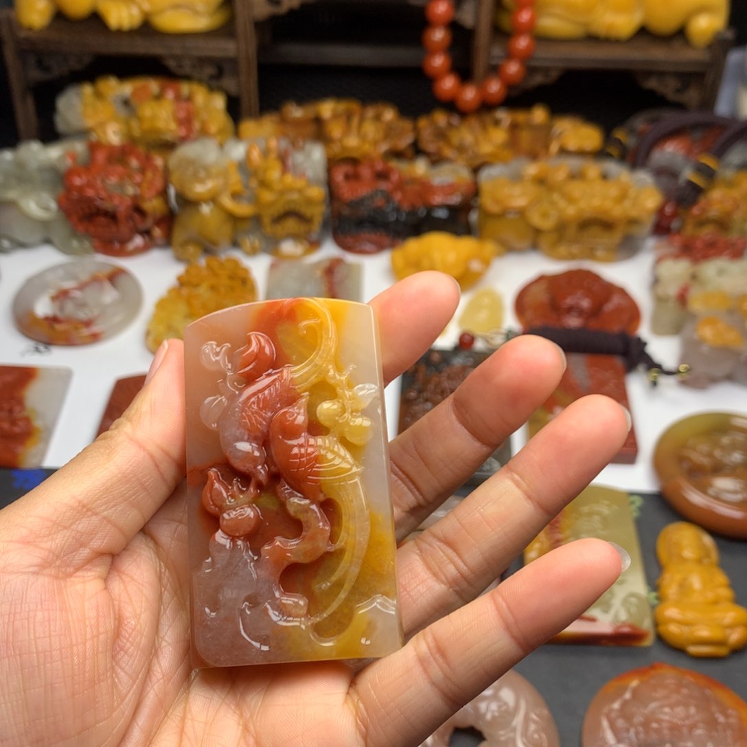 石英质玉（黄龙玉）挂件未镶嵌