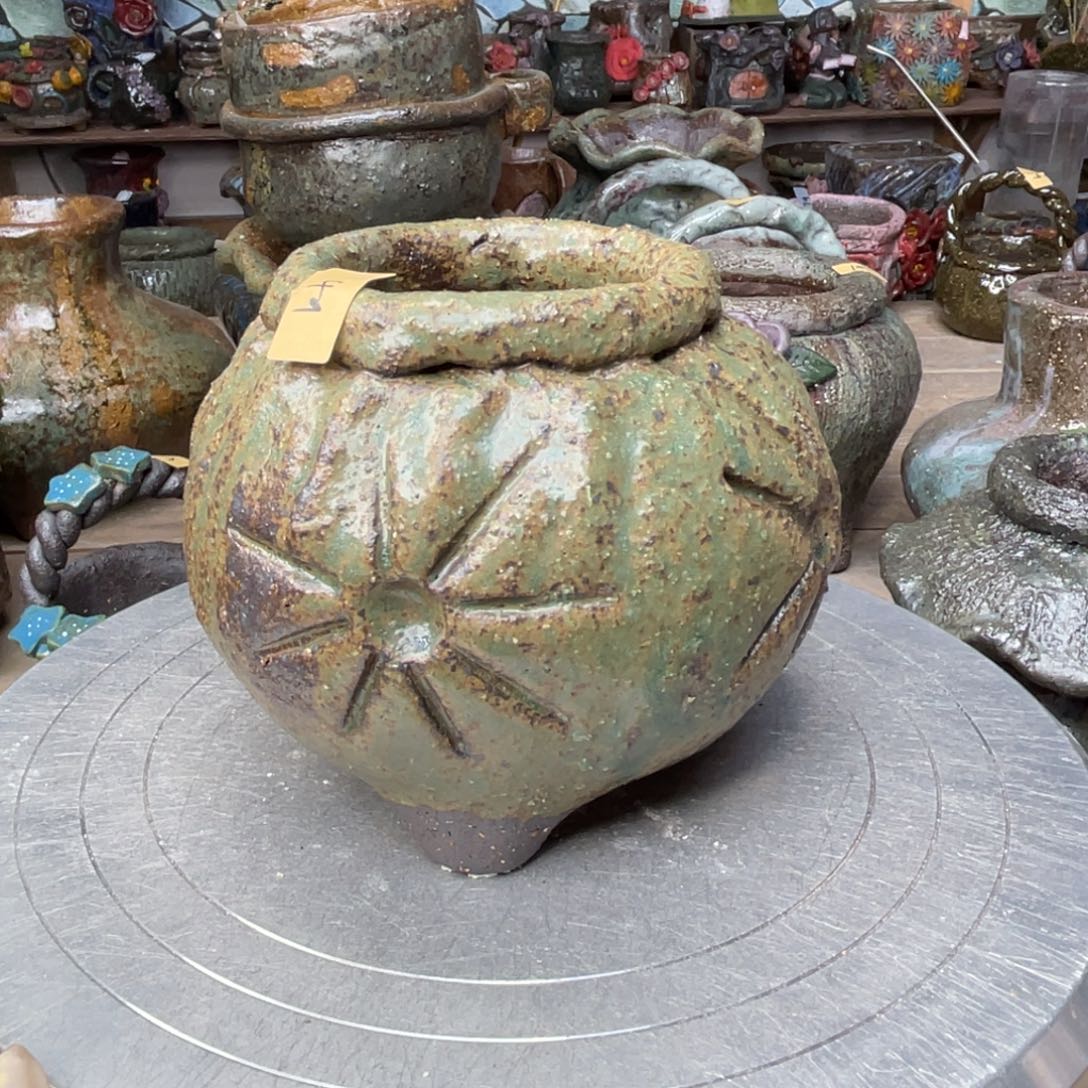 红陶粗砂陶瓷花盆