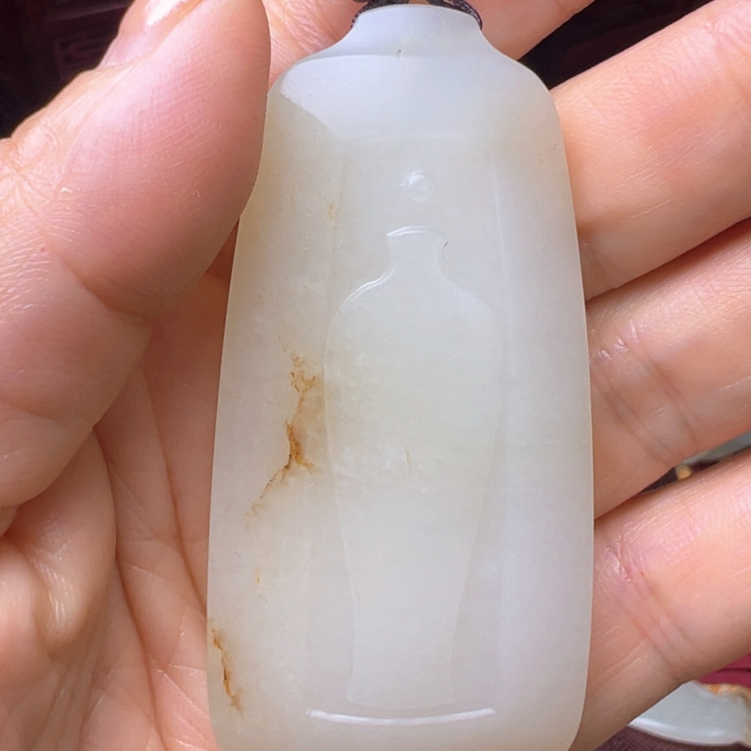 M***8和田玉未镶嵌颈饰